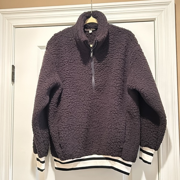 NWOT Express One Eleven Pullover - Picture 3 of 12